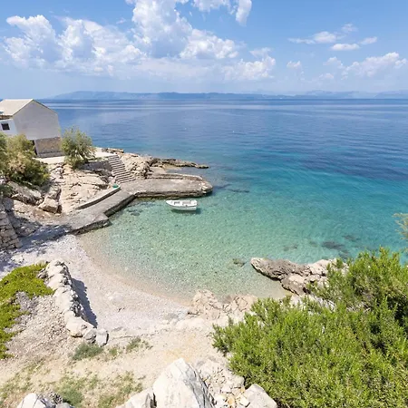 Апартаменти Seaside Secluded Cove Virak, Hvar - 12321 *
